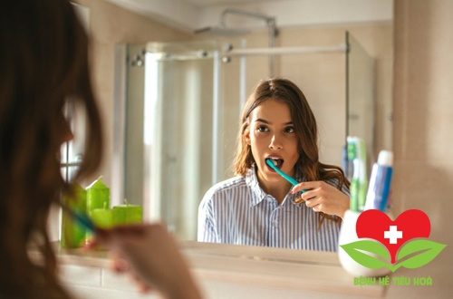 Phương pháp giảm bớt hiện tượng buồn nôn khi đánh răng