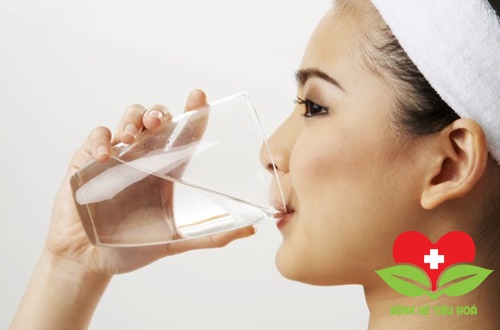 Ung thư vòm họng nên uống nhiều nước